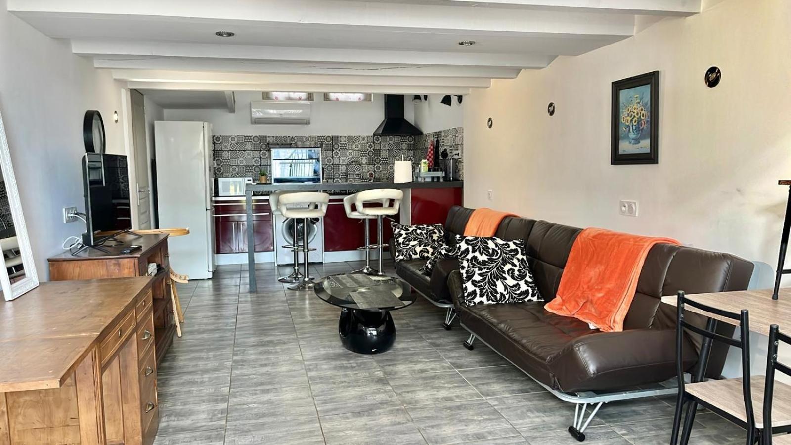 Chez Ben Avec Le Confort Clim Wifi Netflix Gratuit Apartamento *